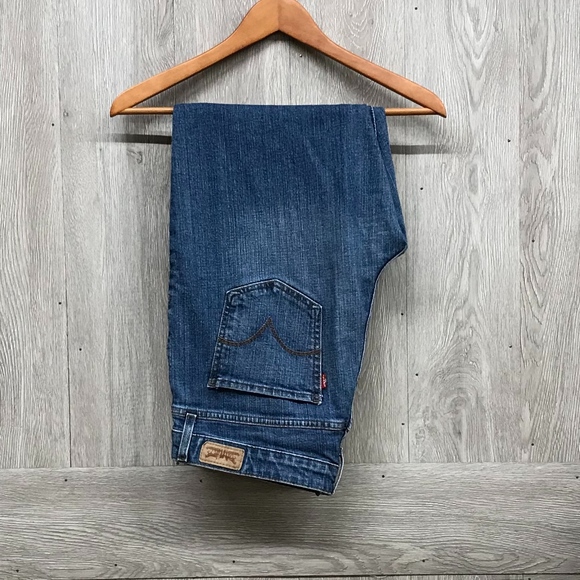 Levi's Denim - Levi's Mid Rise Skinny Size 16 A4